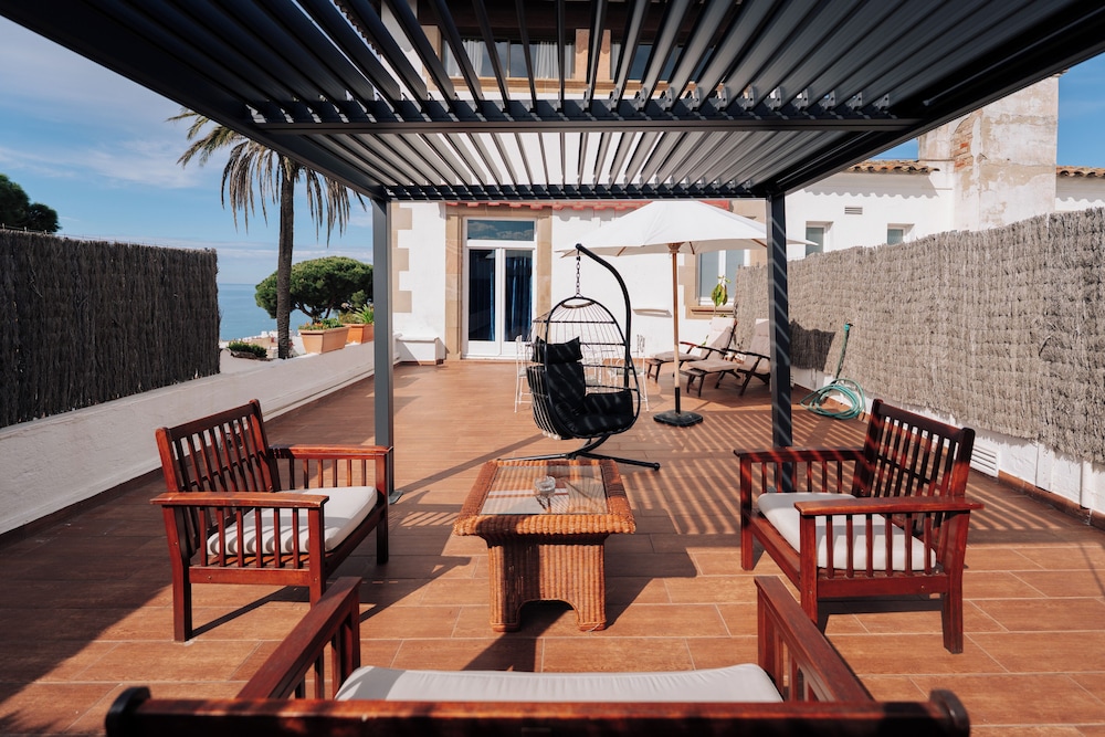 Hotel Roger de Flor by Seleqtta 54/66