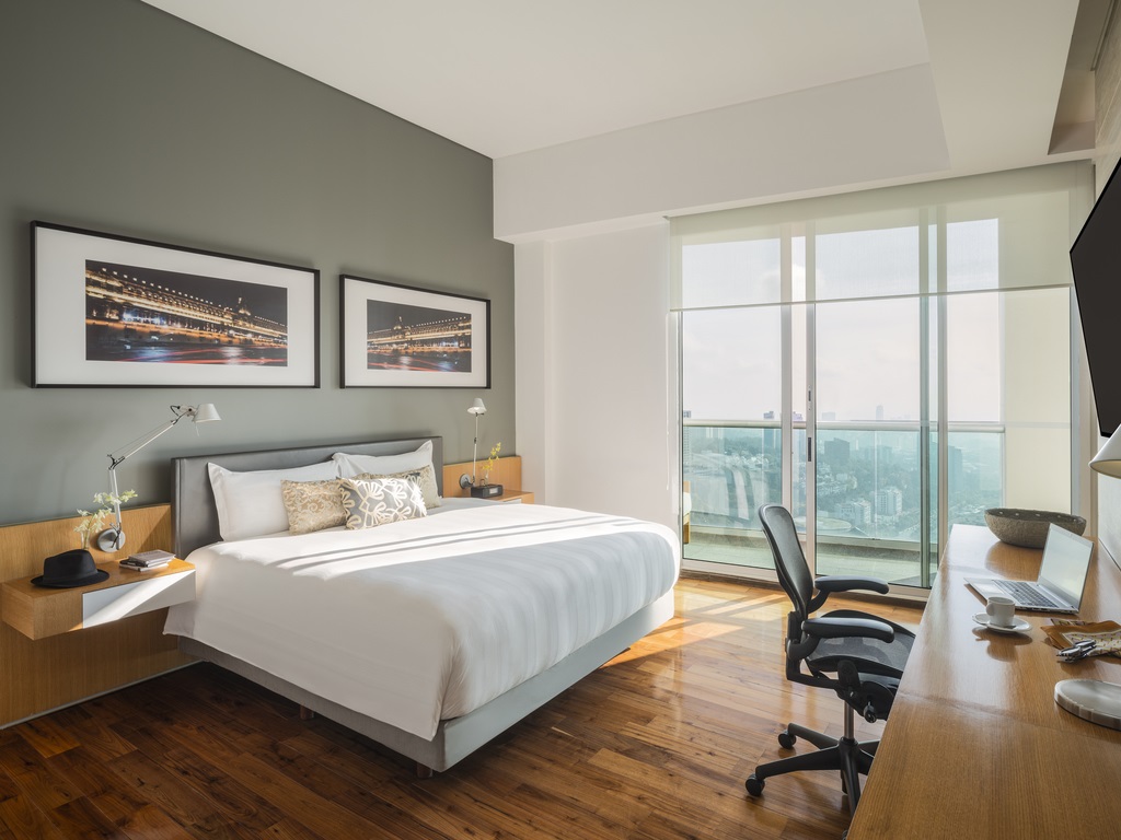 Studio, Suite, King Bed, Dining Area