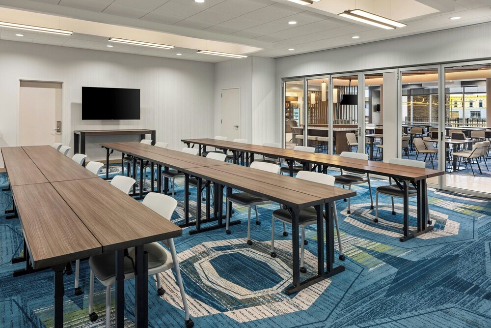 SpringHill Suites by Marriott Bettendorf 23/35