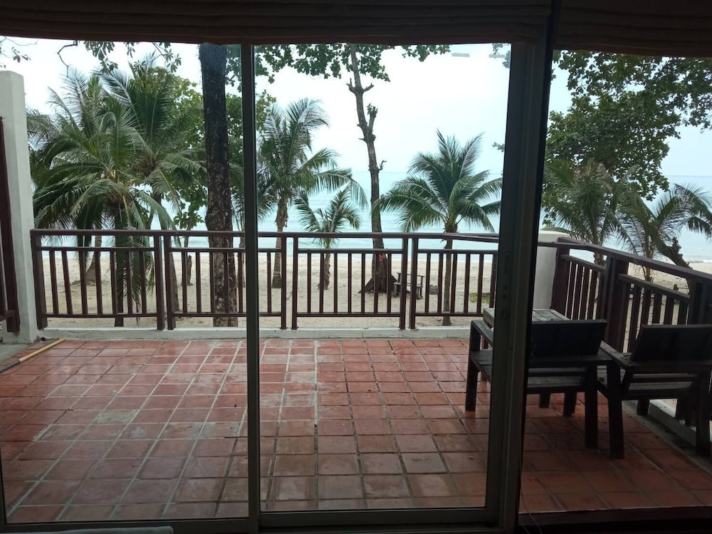 Siam Beach Resort 54/71
