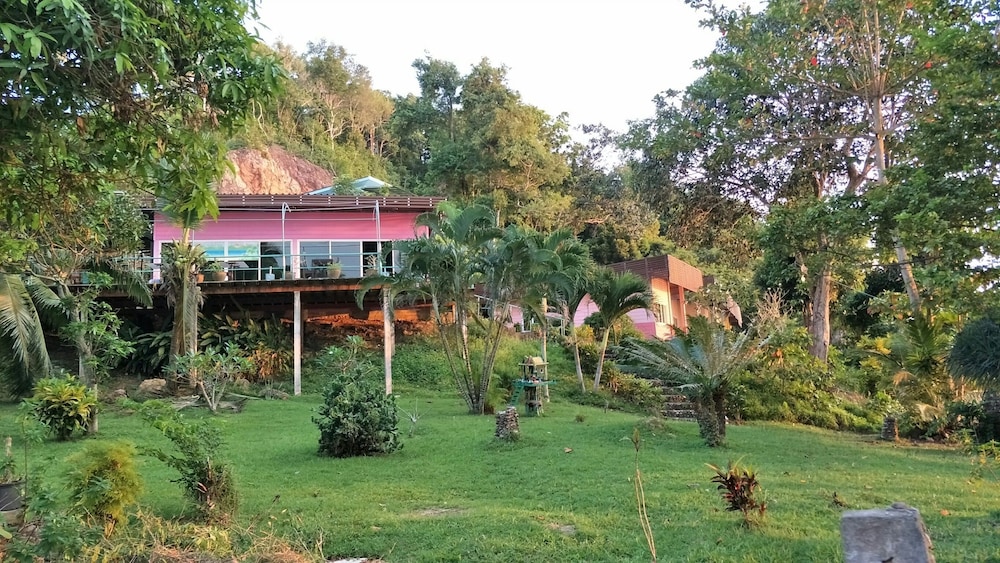 Sukorn Cabana Resort 25/28