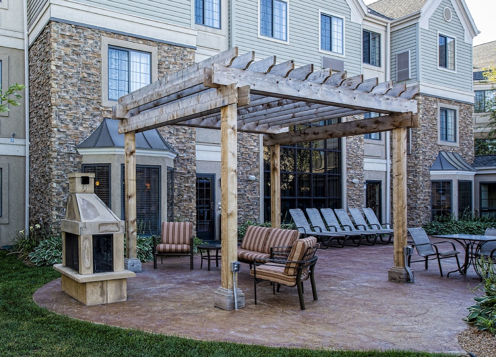 Candlewood Suites Eagan Arpt South - Mall Area, an IHG Hotel 5/68