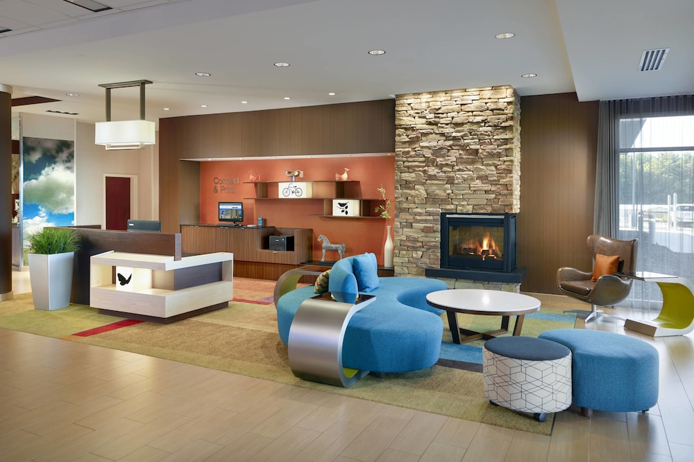 Fairfield Inn And Suites By Marriott Hendersonville Flat Rock 24/27