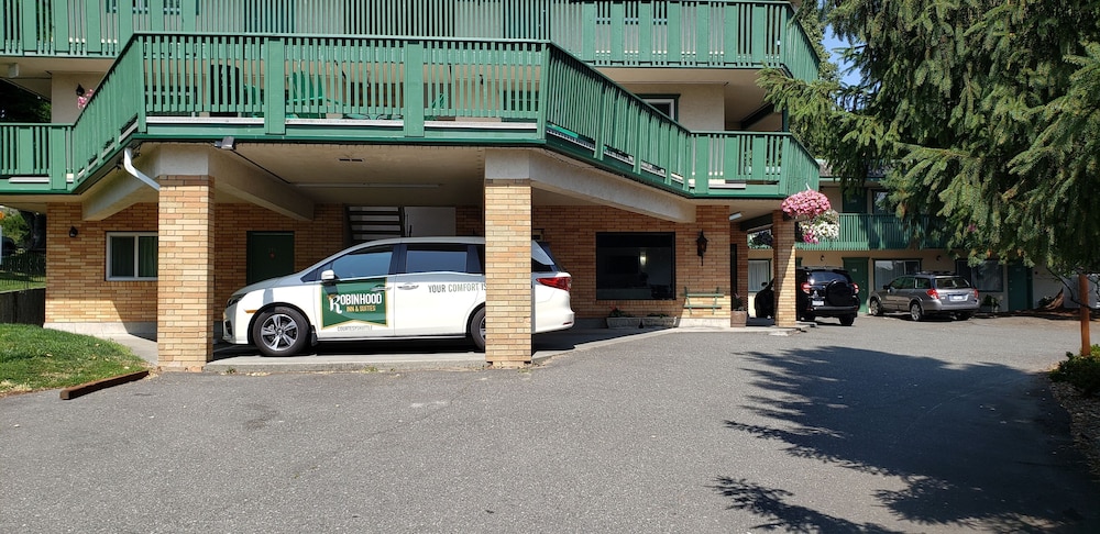 Robin Hood Inn & Suites 46/59