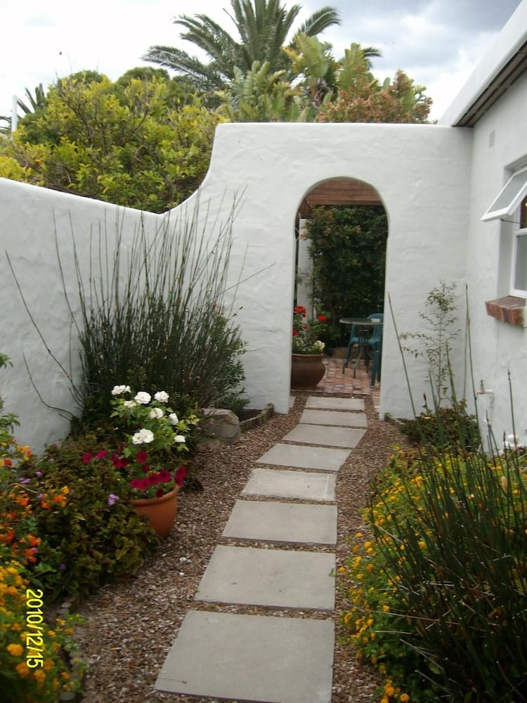 Be My Guest Lodge 37/43