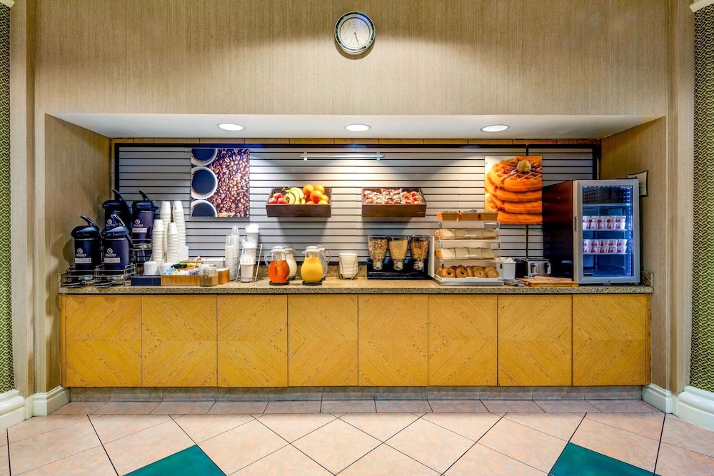La Quinta Inn And Suites By Wyndham Fremont Silicon Valley 10/56