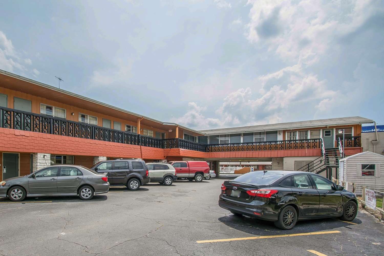 Rodeway Inn & Suites Winter Haven Chain of Lakes 31/35
