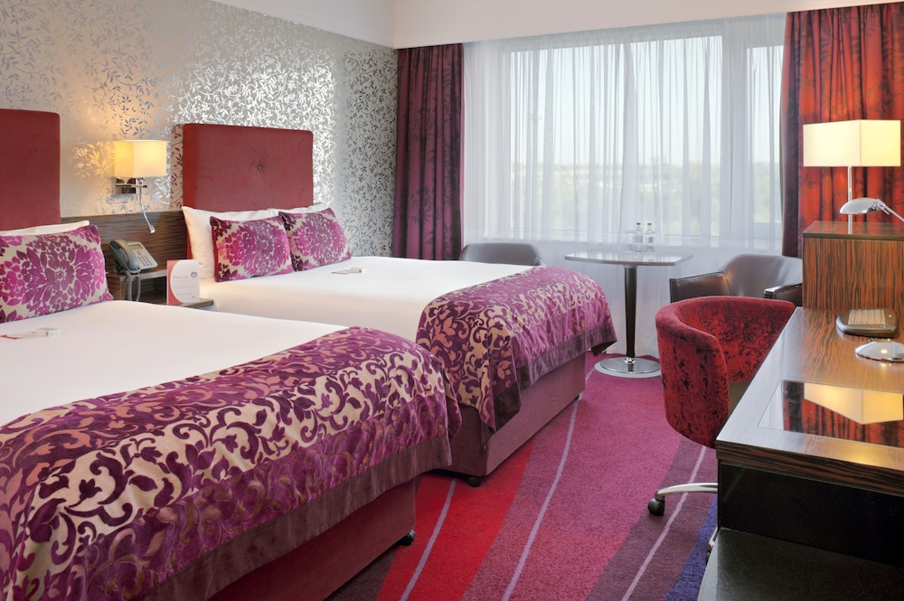 CROWNE PLAZA BLANCHARDSTOWN 22/76