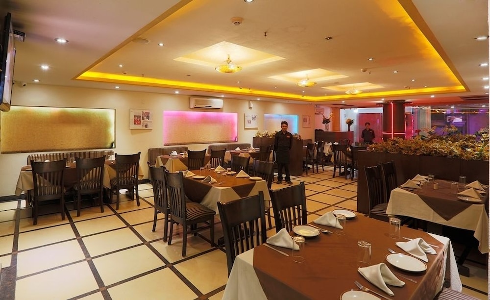 La Sapphire Hotel 39/50