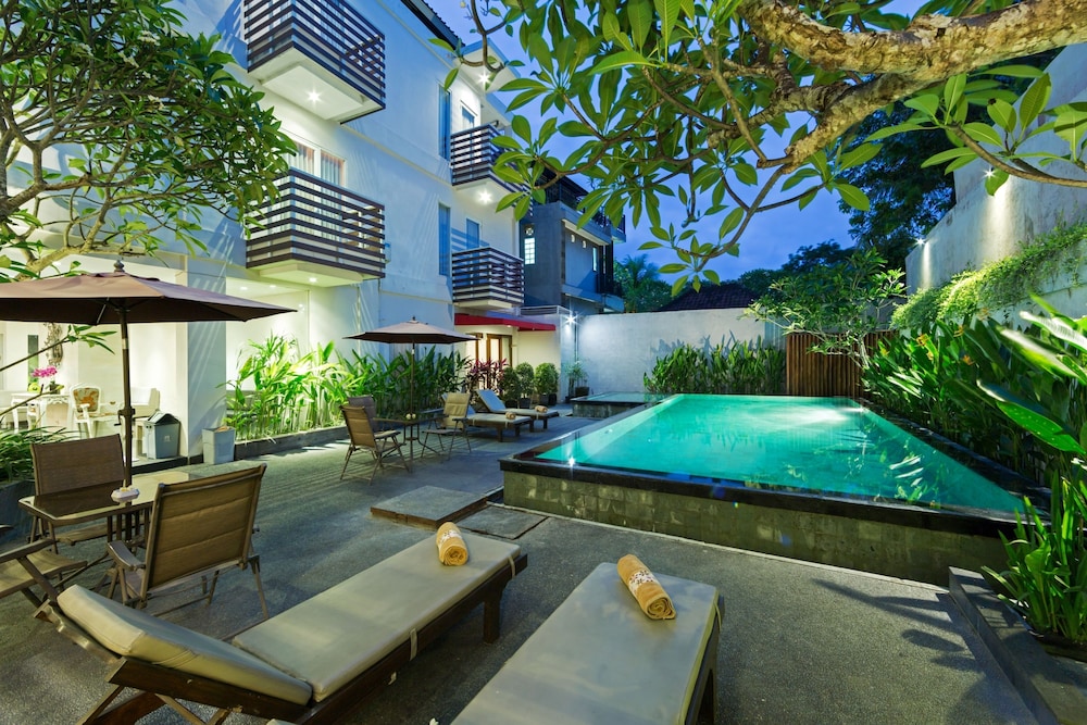 THE RINAYA CANGGU 42/49