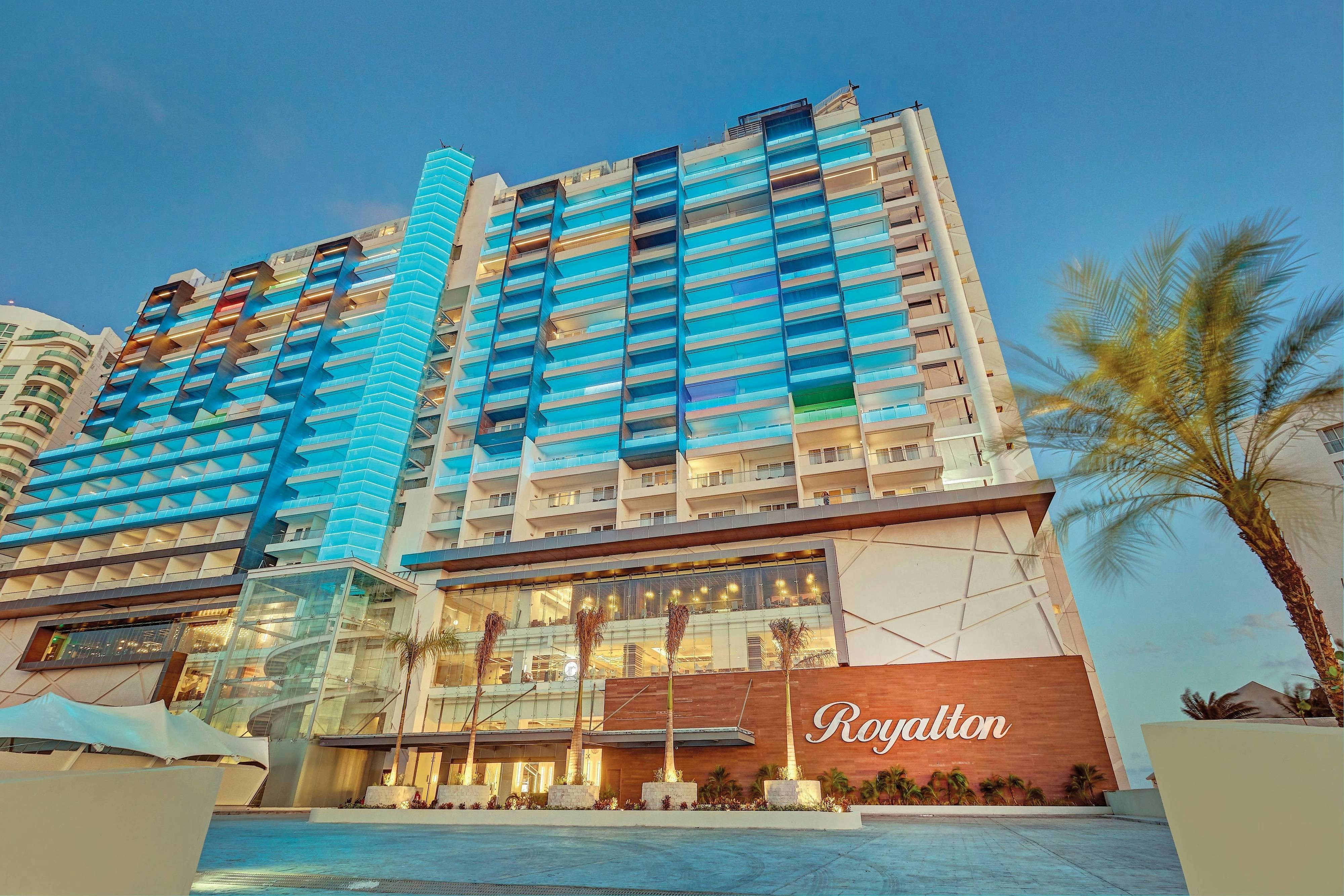 Royalton CHIC Cancun, An Autograph Collection (ex Royalton Cancun) 1/71