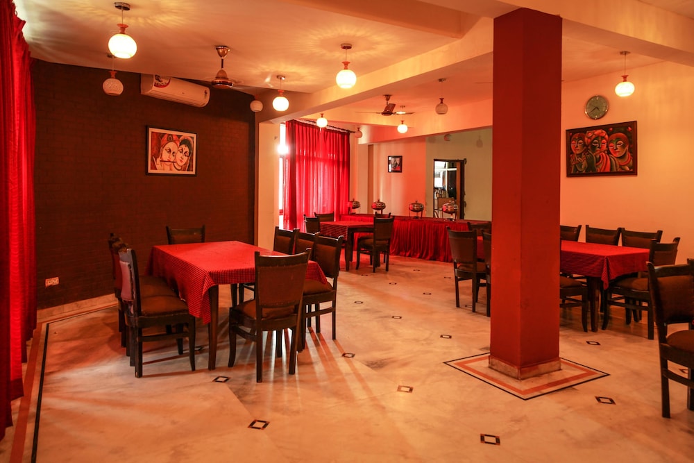 Hotel Neeraj Bhawan 9/20