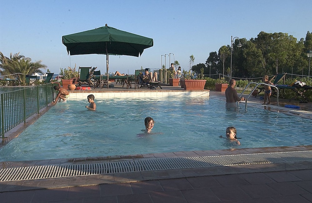 Marina Del Marchese Beach Resort 41/62