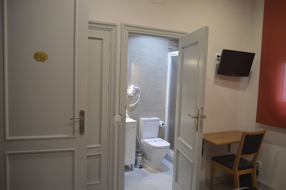 Hostal Aresol 29/33