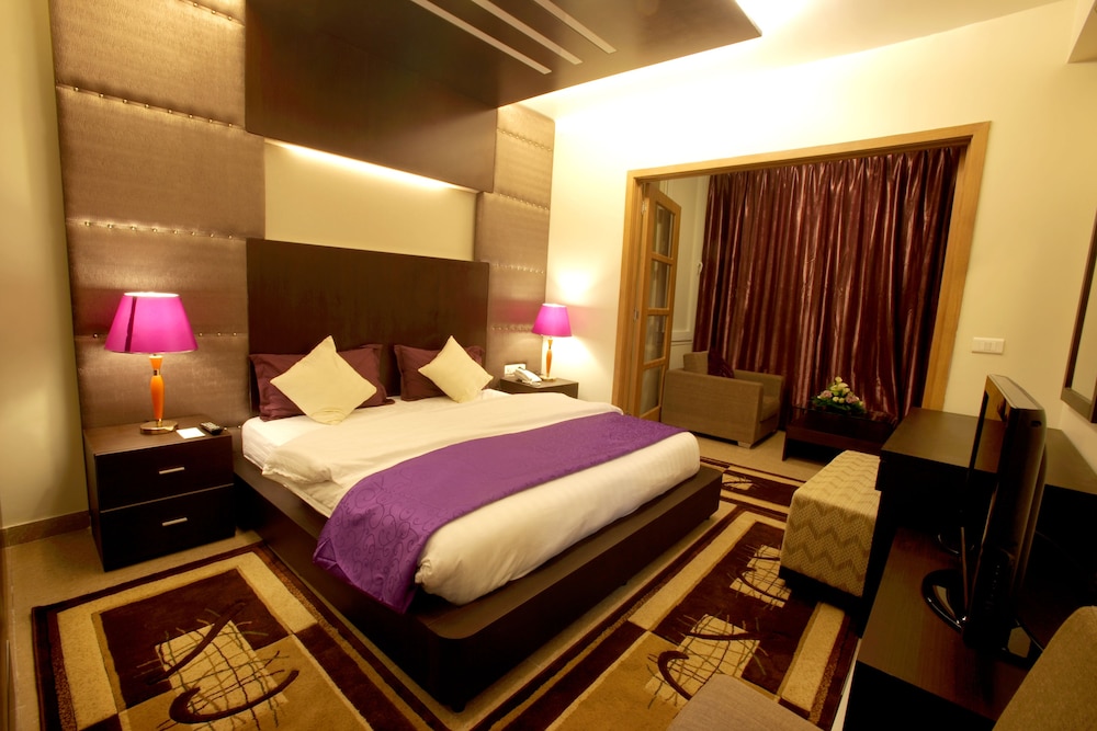 Lavender Home Hotel 24/56