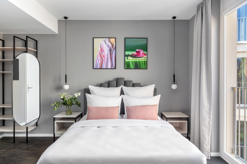 Medium, Studio, Queen Bed, Kitchenette, Numa | Boxer Rooms & Apartments 4/10