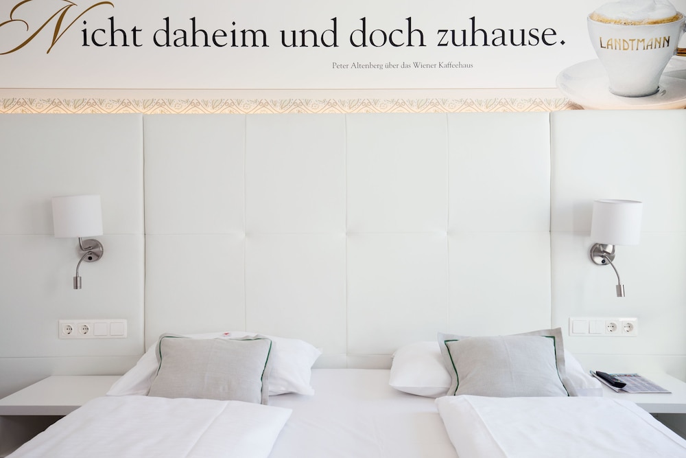 Boutique Hotel Donauwalzer 19/76