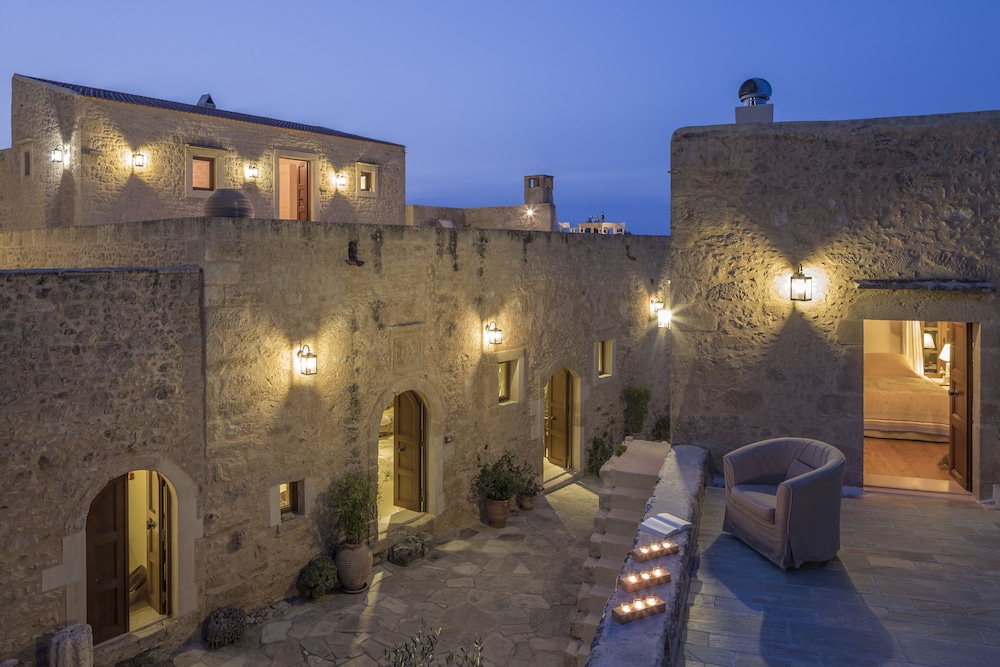 Kapsaliana Village Hotel 5/50