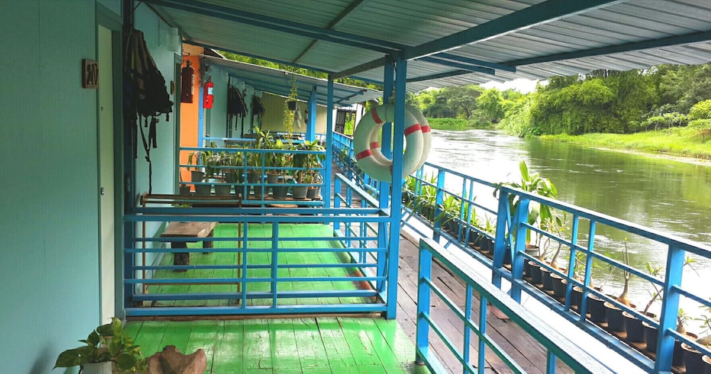 Suanphet Riverview Resort 50/71