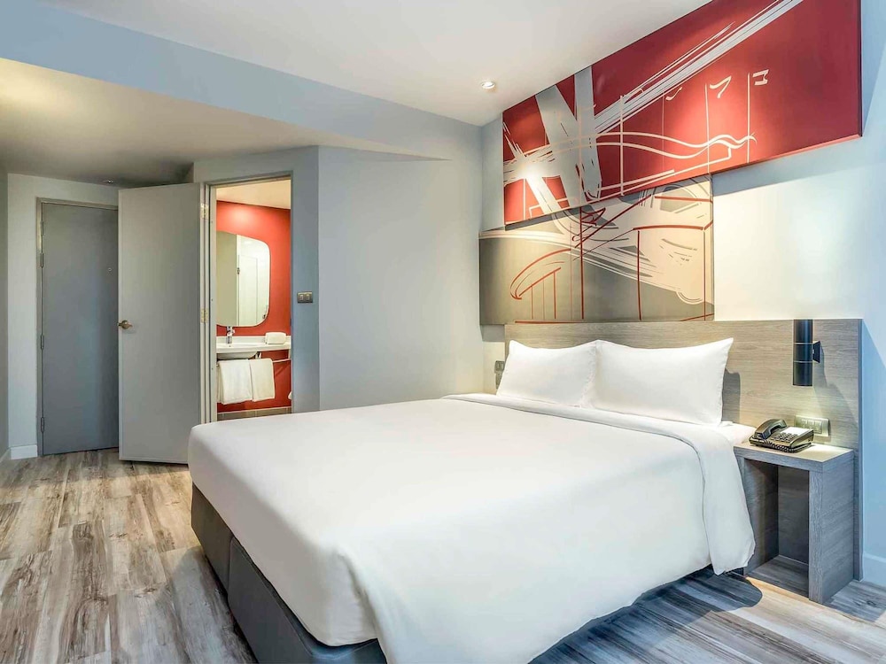 Ibis Bangkok Impact 38/75