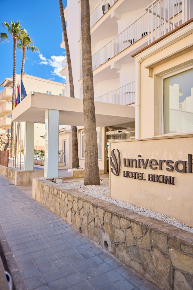 Universal Hotel Bikini 36/66