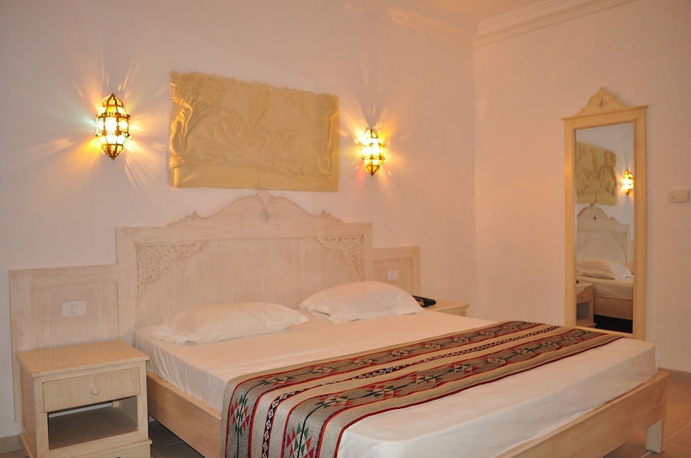 Hotel Zodiac 9/50