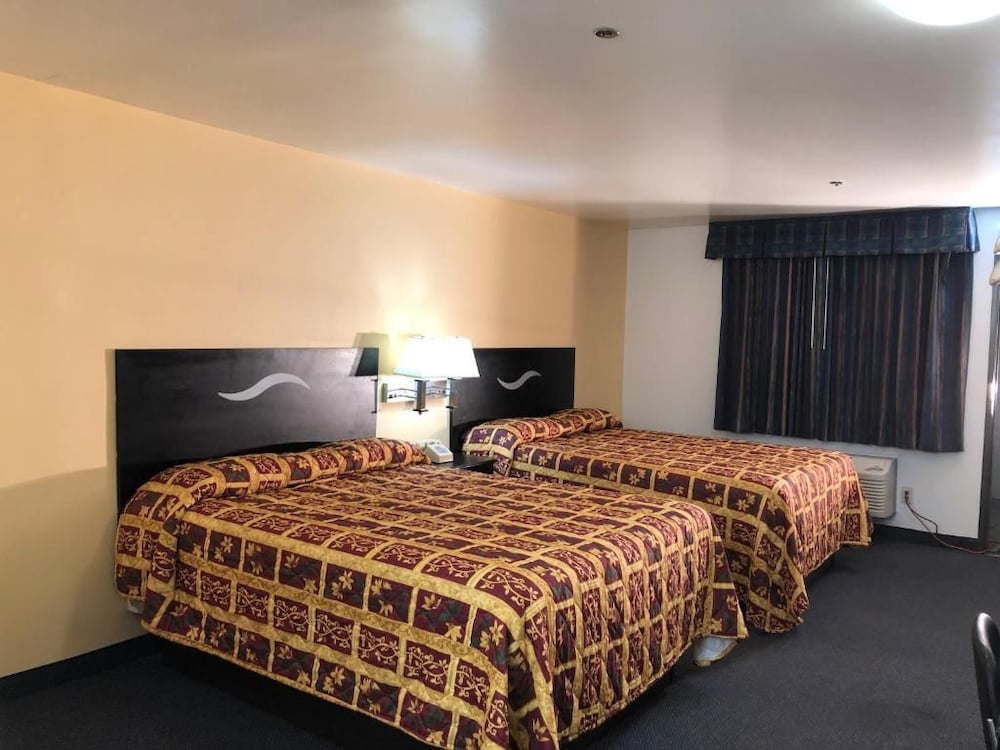 Luxury Inn 8/44