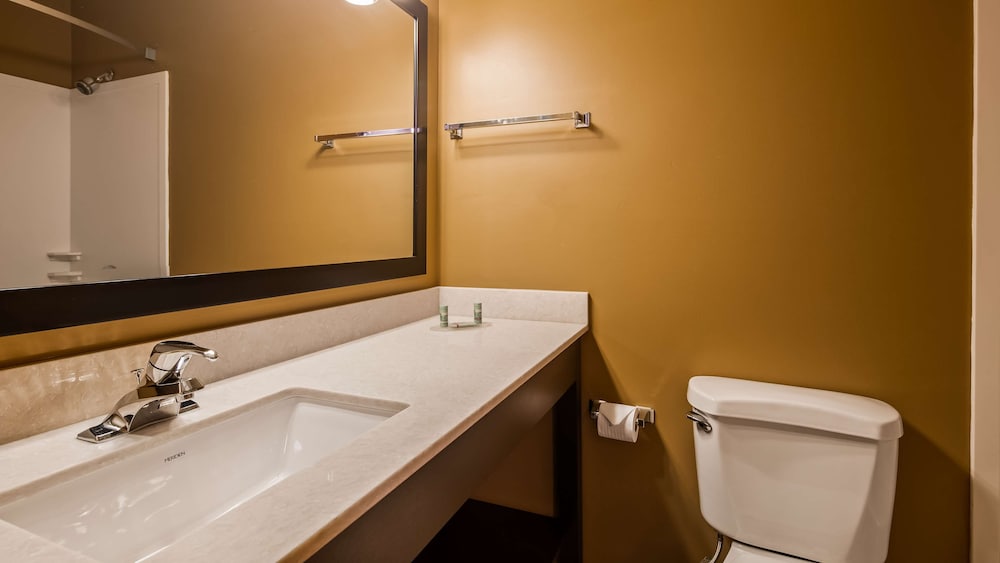 Best Western University Inn 20/39