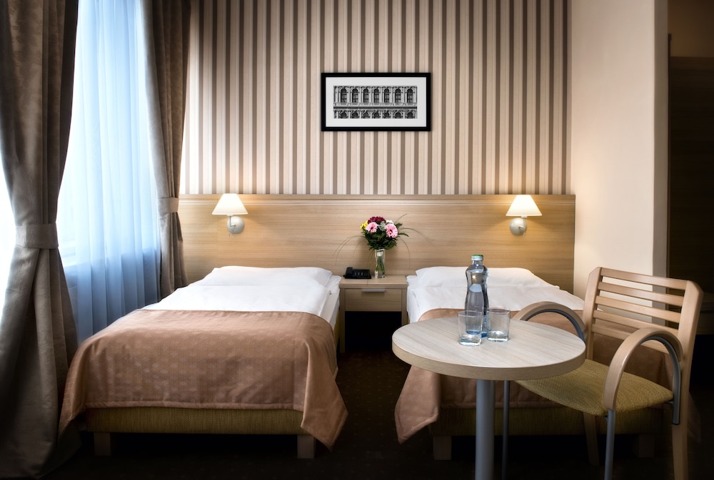 Hotel Tatra 32/44