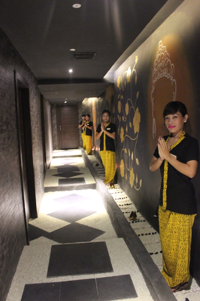 Hotel Hemaadri Grand 23/50