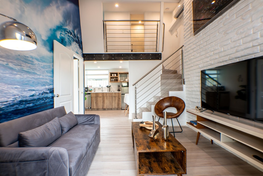 The Lauderdale Boutique Hotel 30/50