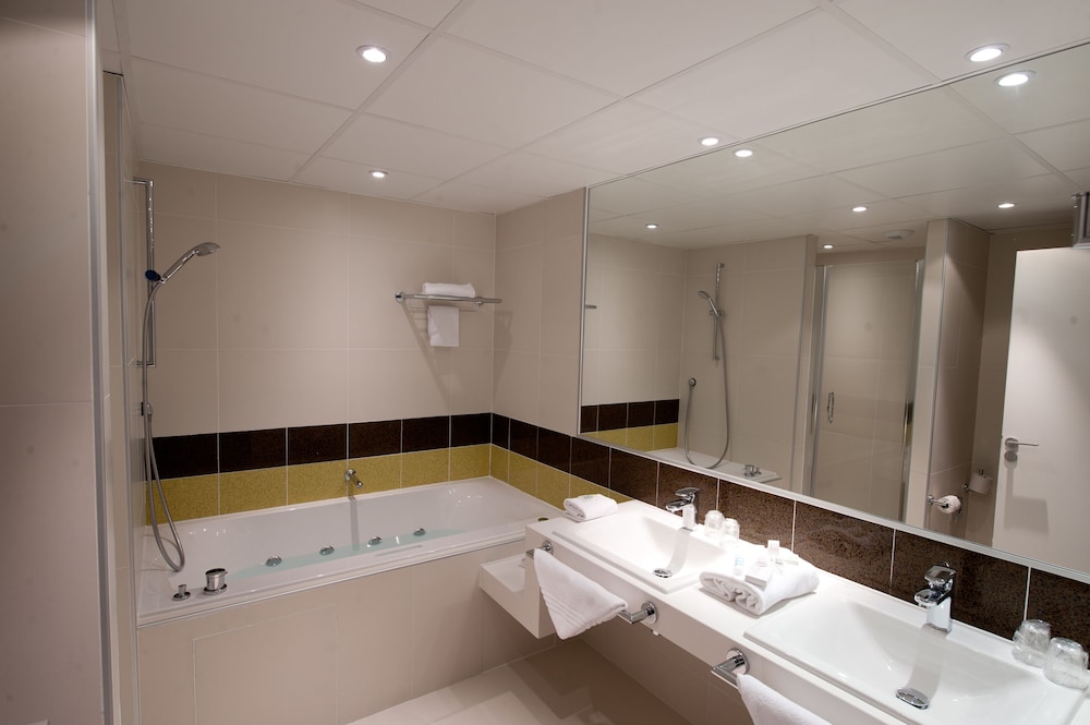 Mercure Angouleme Hotel de France 12/72