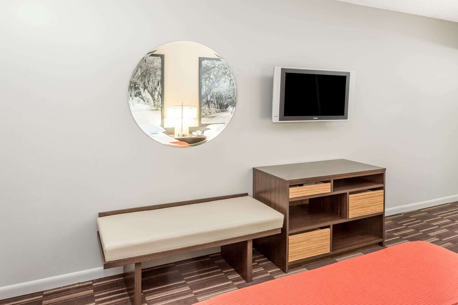 Super 8 By Wyndham Adel 6/10