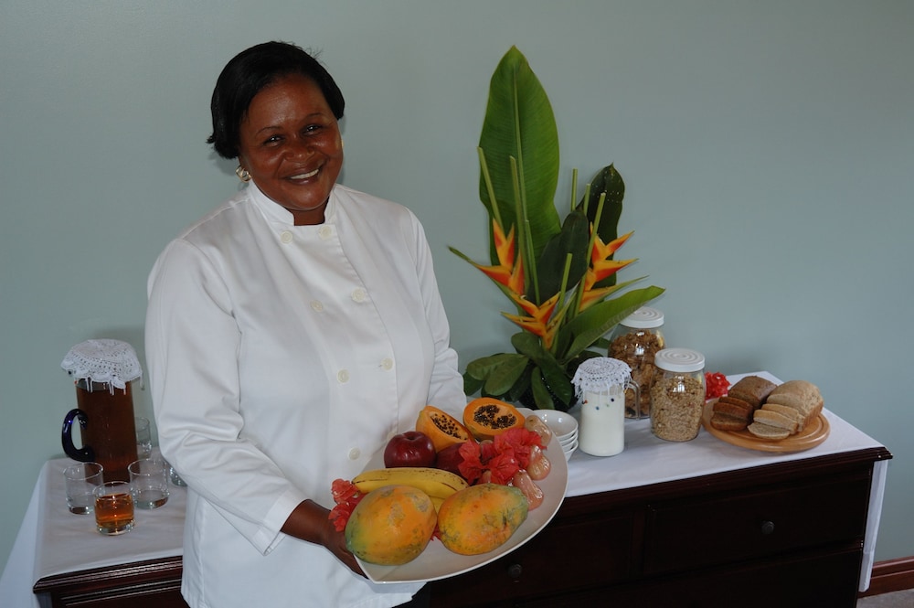SPRING HOUSE BEQUIA 6/50