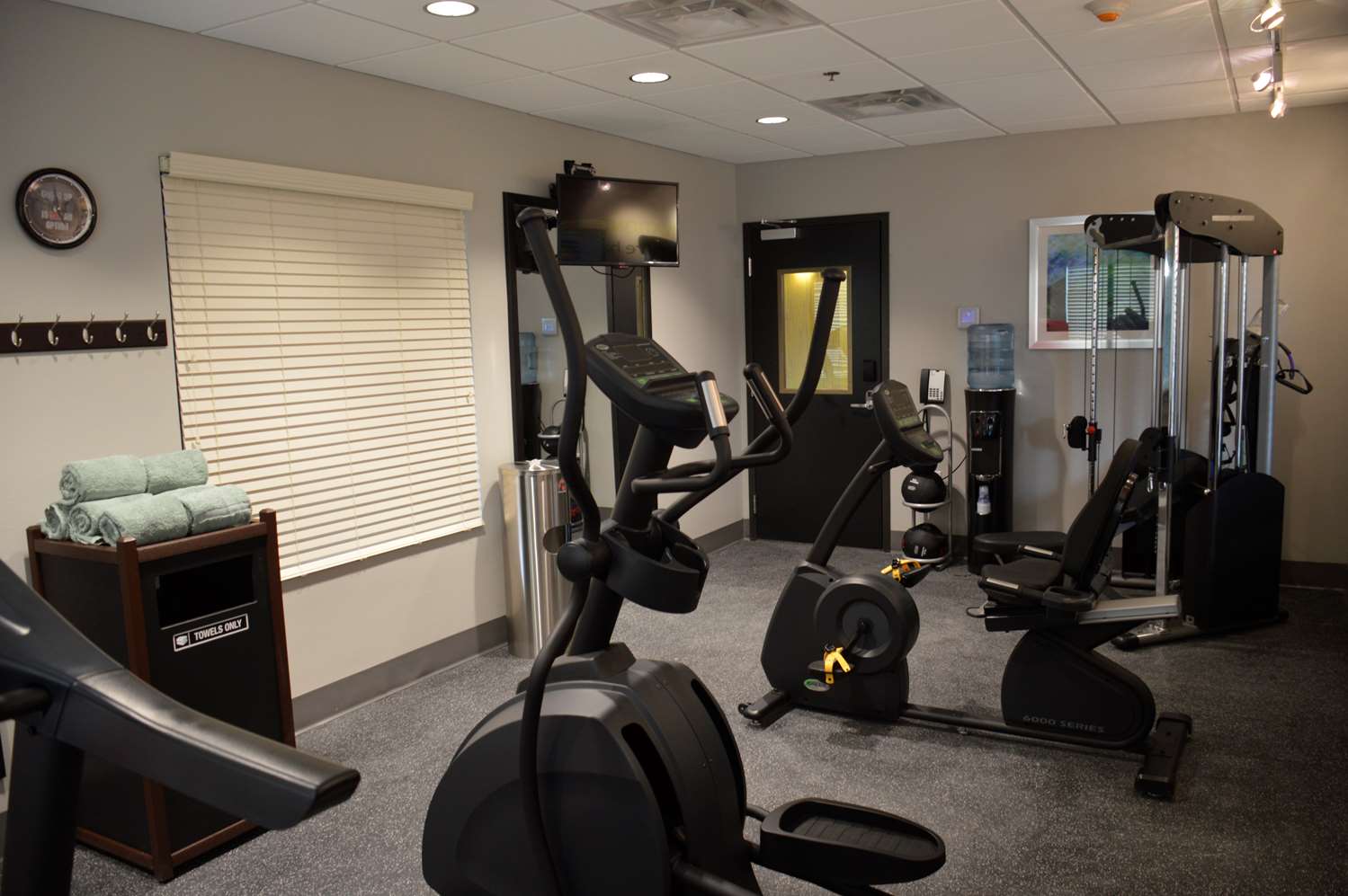 Best Western Plus At Prien Lake Inn And Suites 33/48