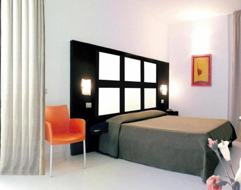 Room, Double Bed