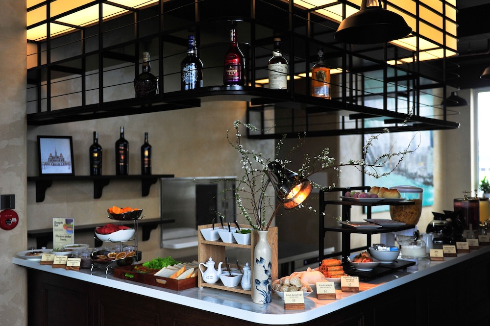 Hato Saigon Hotel & Rooftop 42/50