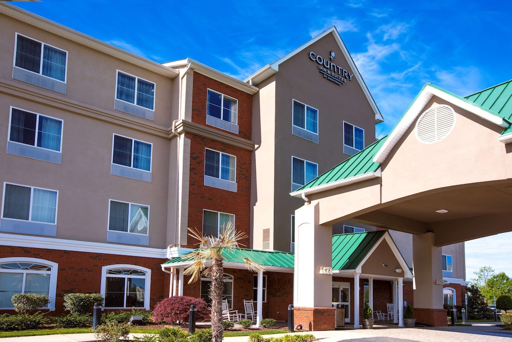 Country Inn & Suites by Radisson Wilson, NC 1/25
