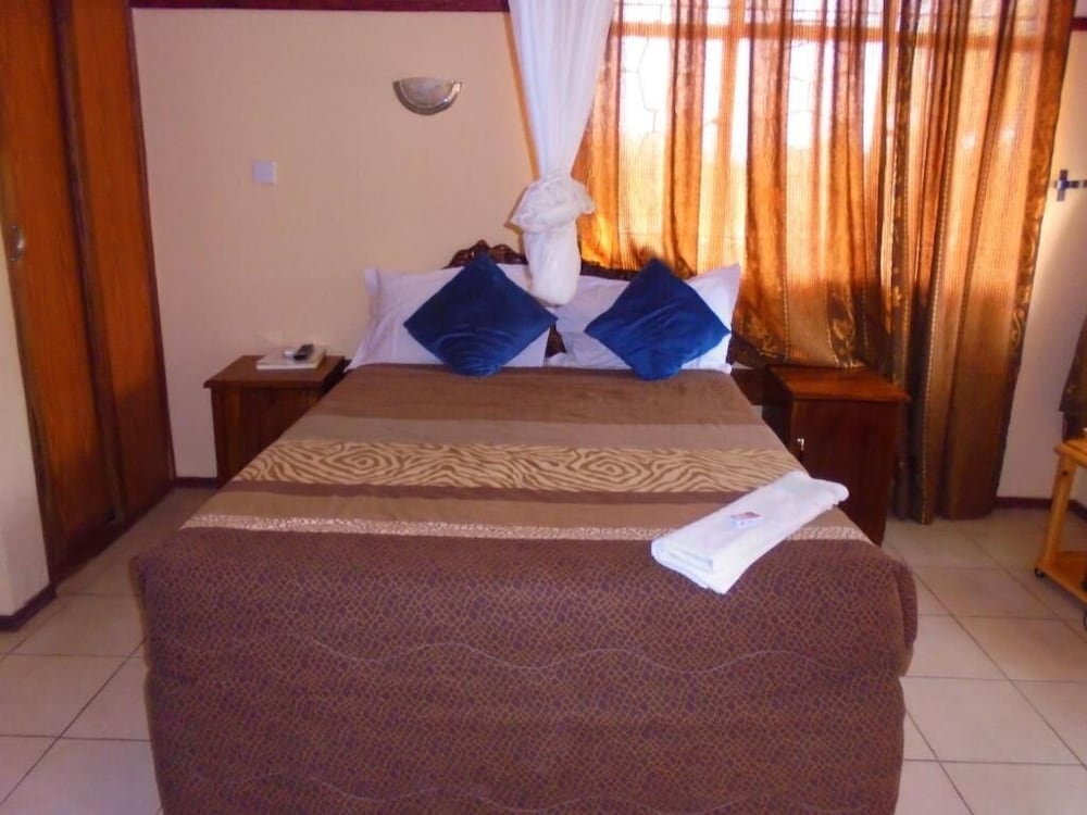 White Rose Lodge 10/50