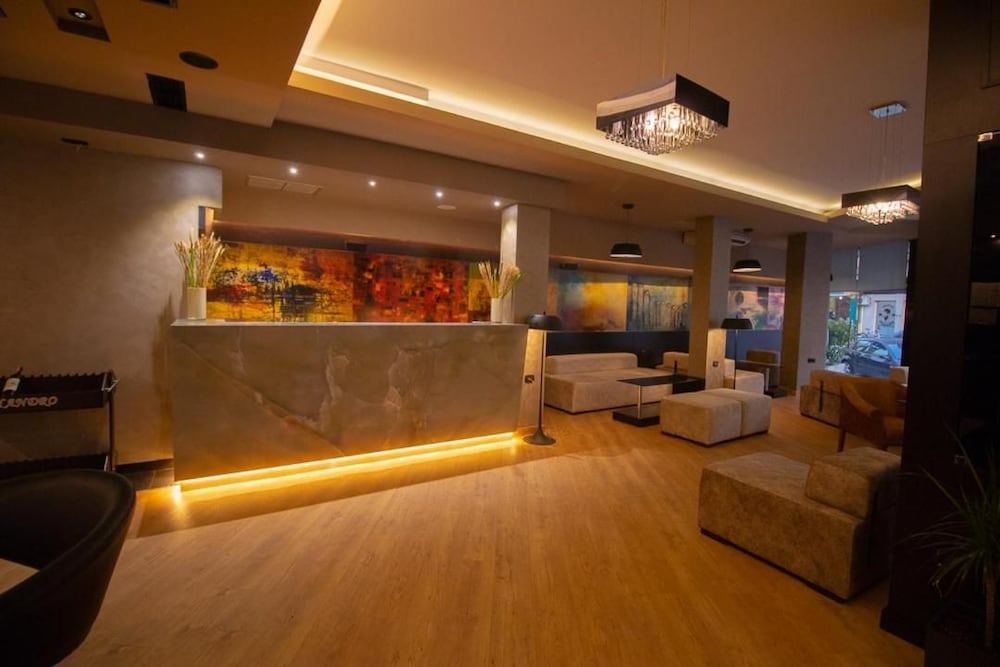 Albanopolis Hotel 10/60