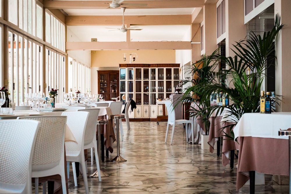 Hotel Ristorante Calamosca 35/45