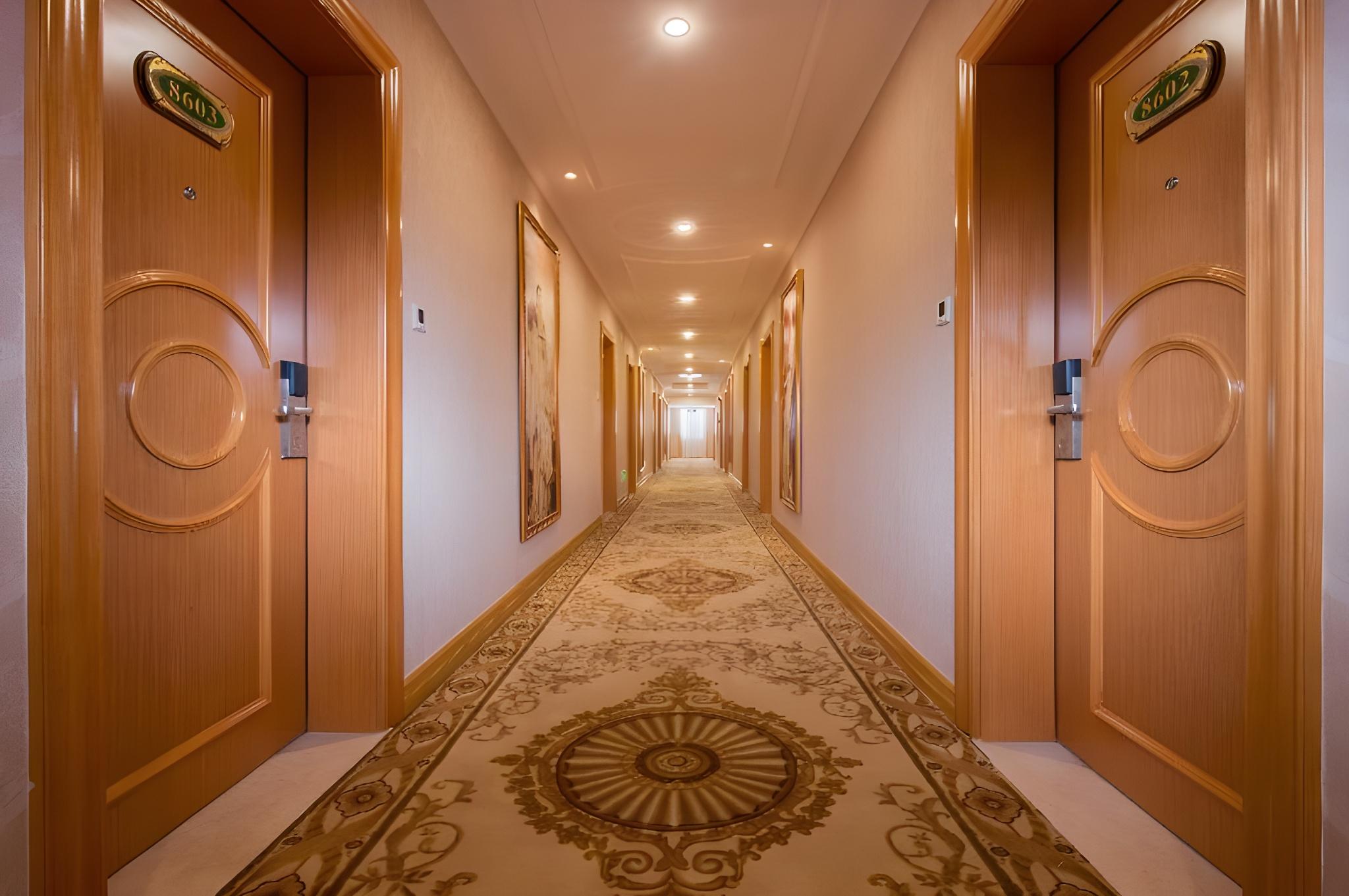 Vienna Hotel Shenzhen Dongmen Old Street 37/50