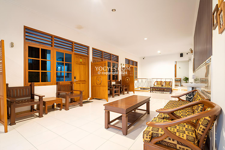 Hotel Bukit Uhud Yogyakarta 7/11