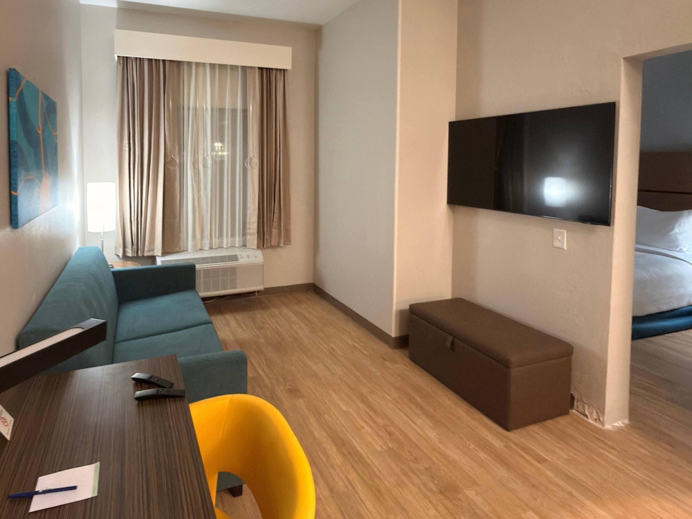 Mainstay Suites - Oklahoma City Airport 40/56