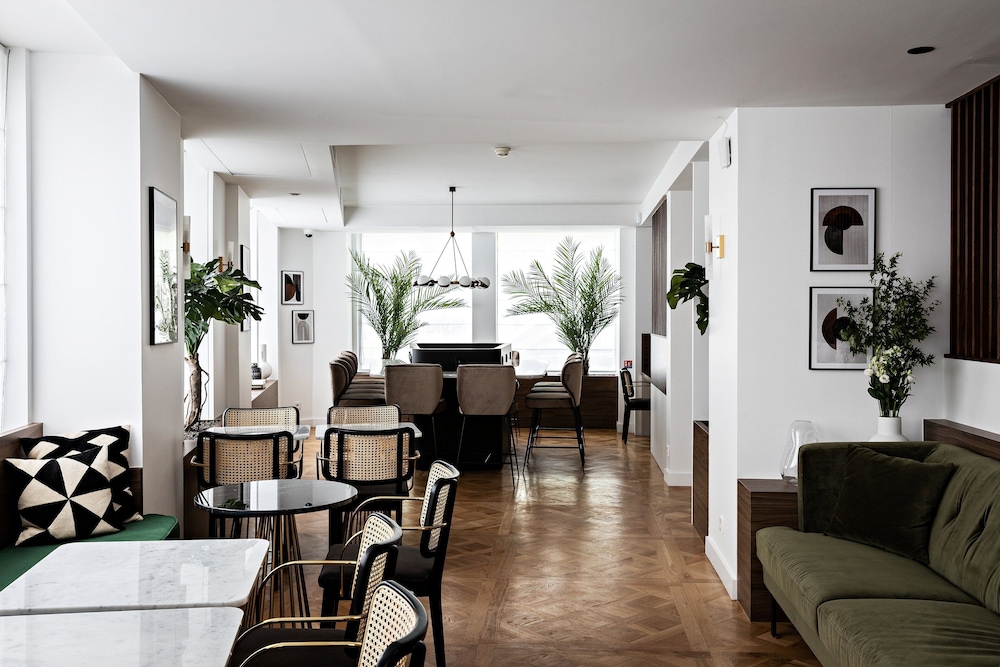Holiday Inn Paris Elysees 36/67