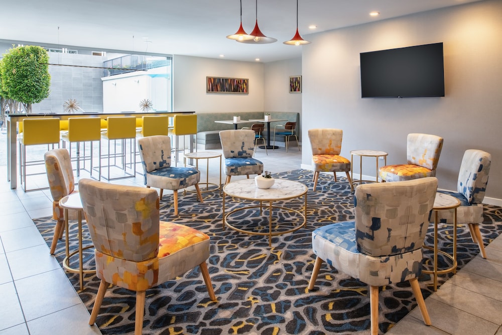 Hotel Lucent 47/64
