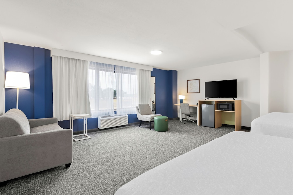 Spark by Hilton Muskogee 25/28