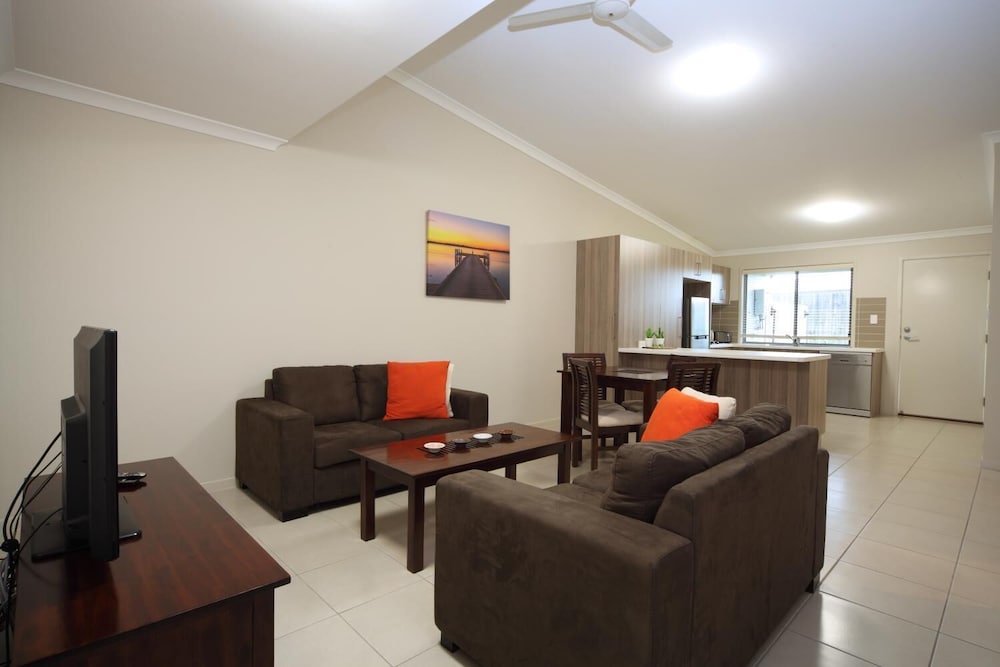 DIRECT HOTELS - VILLAS ON RIVERGUM 20/36