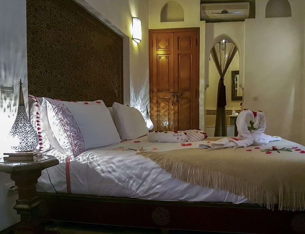 Riad Gallery 49 5/50