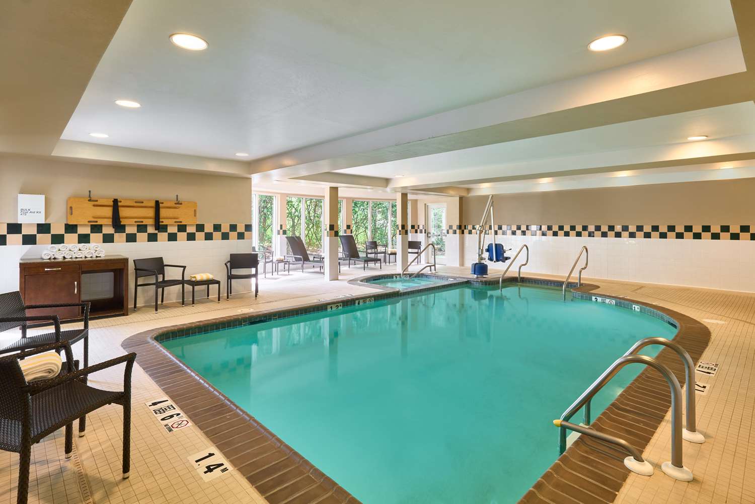 swimming pool spa